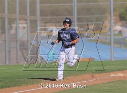 Thumbnail 3 in Royal @ Camarillo photogallery.