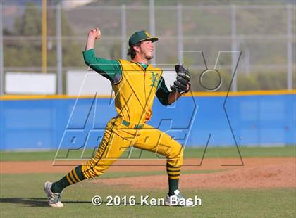 Thumbnail 3 in Royal @ Camarillo photogallery.