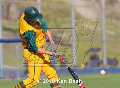 Thumbnail 2 in Royal @ Camarillo photogallery.