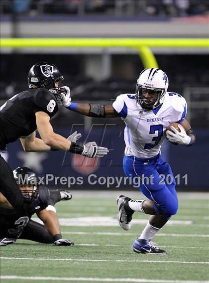 Thumbnail 1 in Steele vs. Dekaney (UIL 5A Division 2 Final) photogallery.