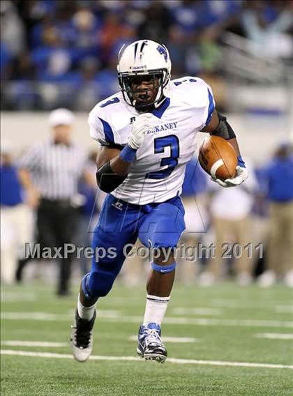 Thumbnail 2 in Steele vs. Dekaney (UIL 5A Division 2 Final) photogallery.