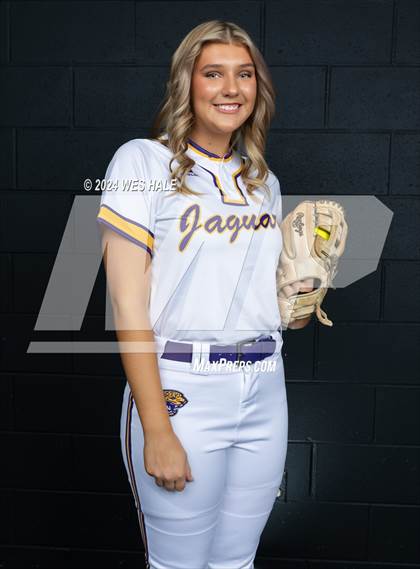 Thumbnail 2 in DeSoto Central (Senior photoshoot) photogallery.