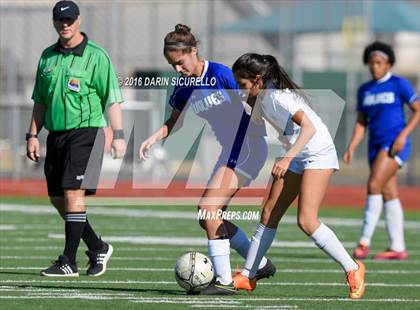 Thumbnail 3 in Chandler vs Desert Mountain (Coyote Classic Tournament) photogallery.