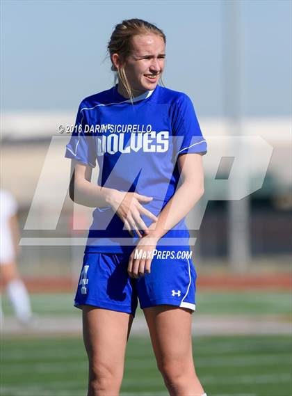 Thumbnail 1 in Chandler vs Desert Mountain (Coyote Classic Tournament) photogallery.