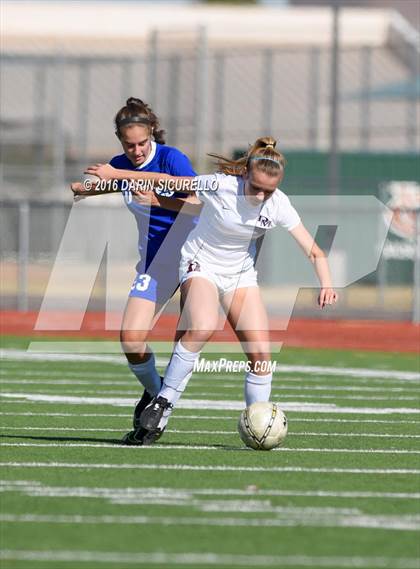 Thumbnail 2 in Chandler vs Desert Mountain (Coyote Classic Tournament) photogallery.