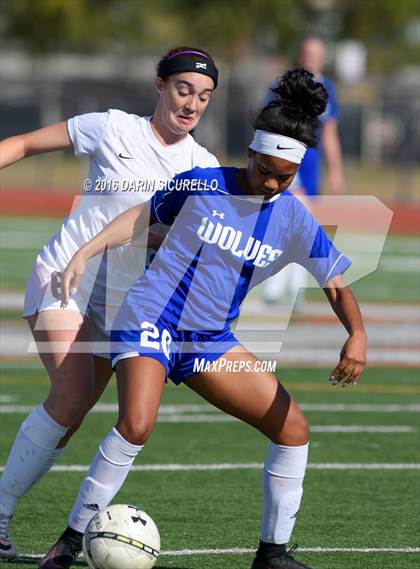 Thumbnail 3 in Chandler vs Desert Mountain (Coyote Classic Tournament) photogallery.