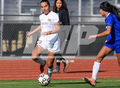 Thumbnail 1 in Chandler vs Desert Mountain (Coyote Classic Tournament) photogallery.