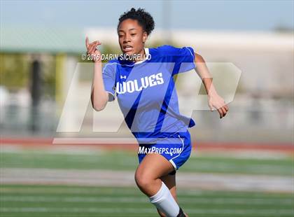 Thumbnail 1 in Chandler vs Desert Mountain (Coyote Classic Tournament) photogallery.