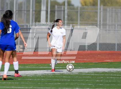 Thumbnail 1 in Chandler vs Desert Mountain (Coyote Classic Tournament) photogallery.