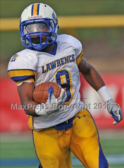 Thumbnail 1 in Lawrence vs. Sayville (Long Island Class 3 Final) photogallery.