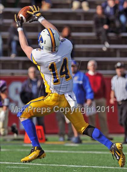 Thumbnail 3 in Lawrence vs. Sayville (Long Island Class 3 Final) photogallery.