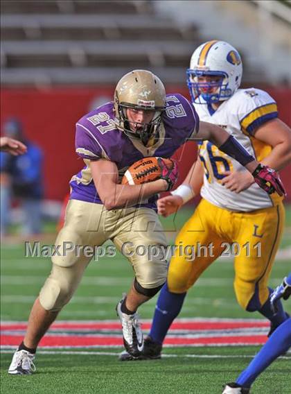 Thumbnail 1 in Lawrence vs. Sayville (Long Island Class 3 Final) photogallery.