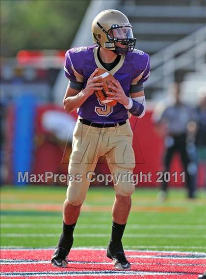 Thumbnail 1 in Lawrence vs. Sayville (Long Island Class 3 Final) photogallery.