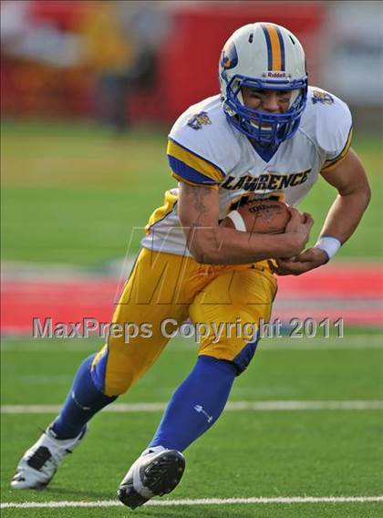 Thumbnail 3 in Lawrence vs. Sayville (Long Island Class 3 Final) photogallery.