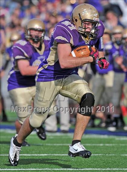 Thumbnail 1 in Lawrence vs. Sayville (Long Island Class 3 Final) photogallery.