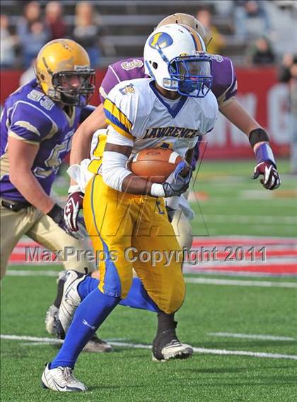 Thumbnail 3 in Lawrence vs. Sayville (Long Island Class 3 Final) photogallery.