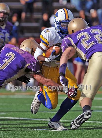 Thumbnail 3 in Lawrence vs. Sayville (Long Island Class 3 Final) photogallery.