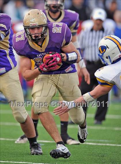 Thumbnail 3 in Lawrence vs. Sayville (Long Island Class 3 Final) photogallery.