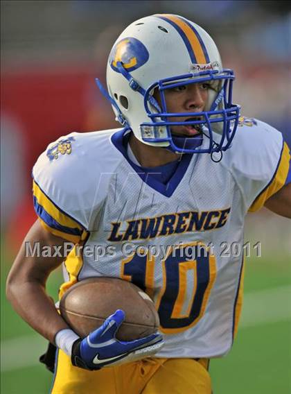 Thumbnail 3 in Lawrence vs. Sayville (Long Island Class 3 Final) photogallery.