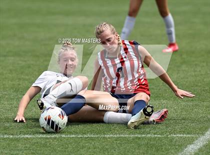Thumbnail 3 in Pine Lake Prep vs. Franklin Academy (NCHSAA 2A Championship) photogallery.