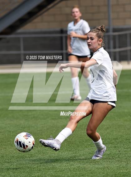 Thumbnail 3 in Pine Lake Prep vs. Franklin Academy (NCHSAA 2A Championship) photogallery.