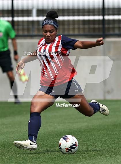 Thumbnail 3 in Pine Lake Prep vs. Franklin Academy (NCHSAA 2A Championship) photogallery.