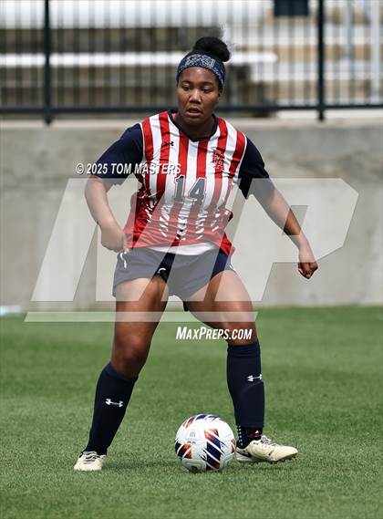 Thumbnail 2 in Pine Lake Prep vs. Franklin Academy (NCHSAA 2A Championship) photogallery.