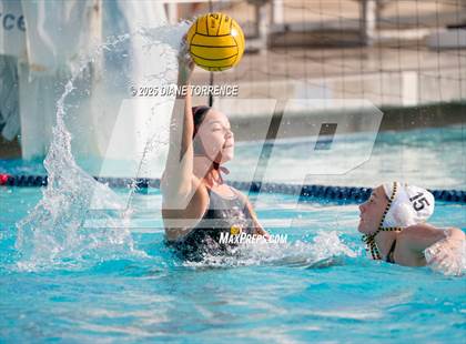 Thumbnail 1 in Woodrow Wilson vs Foothill (Bill Barnett Holiday Cup) photogallery.