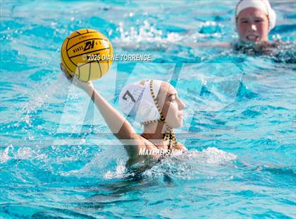 Thumbnail 2 in Woodrow Wilson vs Foothill (Bill Barnett Holiday Cup) photogallery.