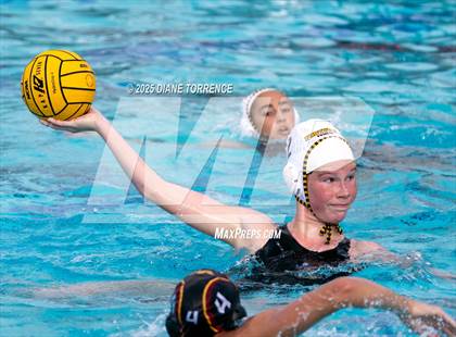 Thumbnail 3 in Woodrow Wilson vs Foothill (Bill Barnett Holiday Cup) photogallery.