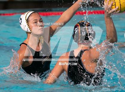Thumbnail 2 in Woodrow Wilson vs Foothill (Bill Barnett Holiday Cup) photogallery.