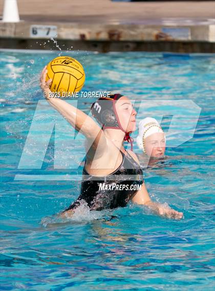 Thumbnail 2 in Woodrow Wilson vs Foothill (Bill Barnett Holiday Cup) photogallery.
