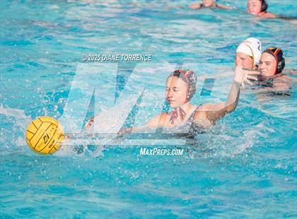 Thumbnail 2 in Woodrow Wilson vs Foothill (Bill Barnett Holiday Cup) photogallery.