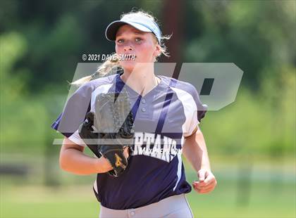 Thumbnail 3 in Pleasant Valley vs Waukee (Rick Doran Classic) photogallery.