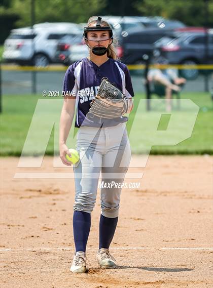 Thumbnail 3 in Pleasant Valley vs Waukee (Rick Doran Classic) photogallery.