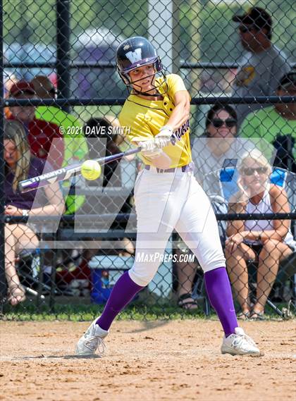 Thumbnail 3 in Pleasant Valley vs Waukee (Rick Doran Classic) photogallery.