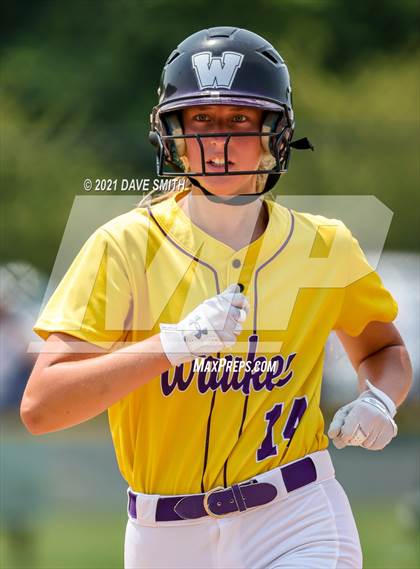 Thumbnail 1 in Pleasant Valley vs Waukee (Rick Doran Classic) photogallery.