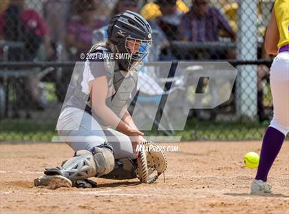 Thumbnail 2 in Pleasant Valley vs Waukee (Rick Doran Classic) photogallery.