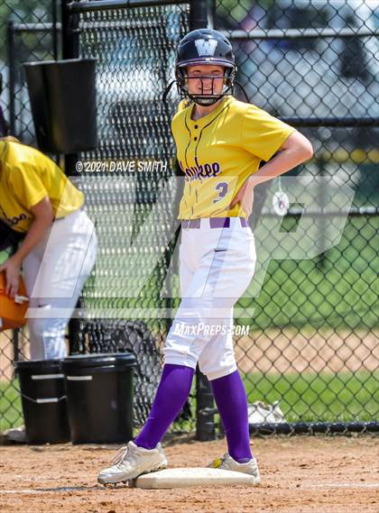 Thumbnail 2 in Pleasant Valley vs Waukee (Rick Doran Classic) photogallery.