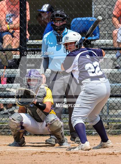 Thumbnail 2 in Pleasant Valley vs Waukee (Rick Doran Classic) photogallery.