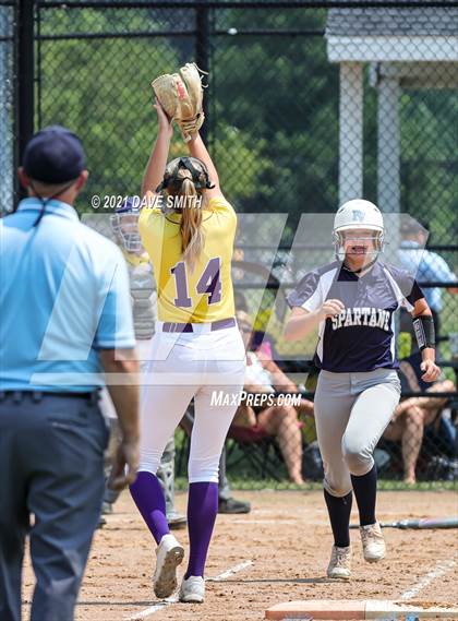 Thumbnail 2 in Pleasant Valley vs Waukee (Rick Doran Classic) photogallery.