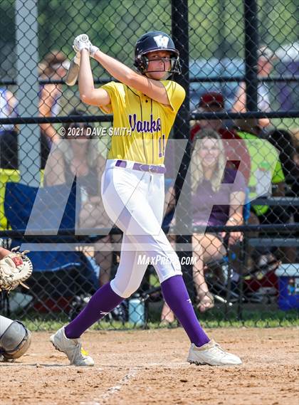 Thumbnail 1 in Pleasant Valley vs Waukee (Rick Doran Classic) photogallery.