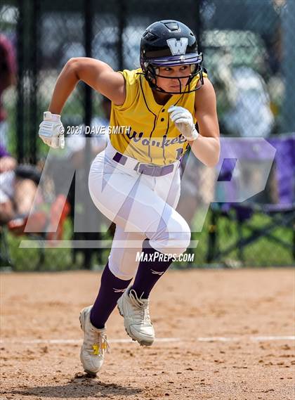 Thumbnail 1 in Pleasant Valley vs Waukee (Rick Doran Classic) photogallery.