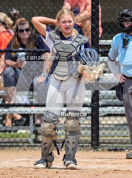 Thumbnail 3 in Pleasant Valley vs Waukee (Rick Doran Classic) photogallery.