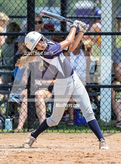 Thumbnail 2 in Pleasant Valley vs Waukee (Rick Doran Classic) photogallery.