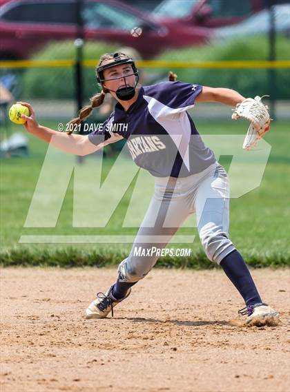 Thumbnail 3 in Pleasant Valley vs Waukee (Rick Doran Classic) photogallery.