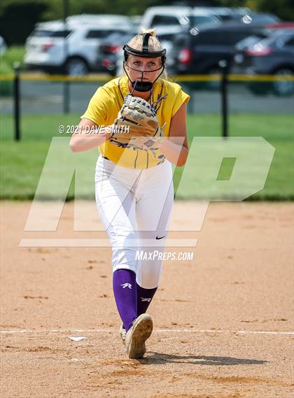 Thumbnail 1 in Pleasant Valley vs Waukee (Rick Doran Classic) photogallery.