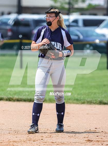 Thumbnail 2 in Pleasant Valley vs Waukee (Rick Doran Classic) photogallery.