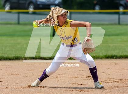 Thumbnail 2 in Pleasant Valley vs Waukee (Rick Doran Classic) photogallery.