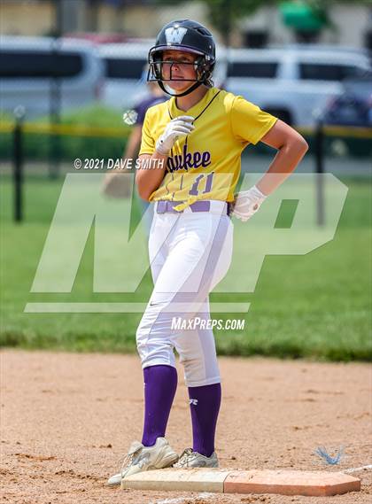 Thumbnail 2 in Pleasant Valley vs Waukee (Rick Doran Classic) photogallery.